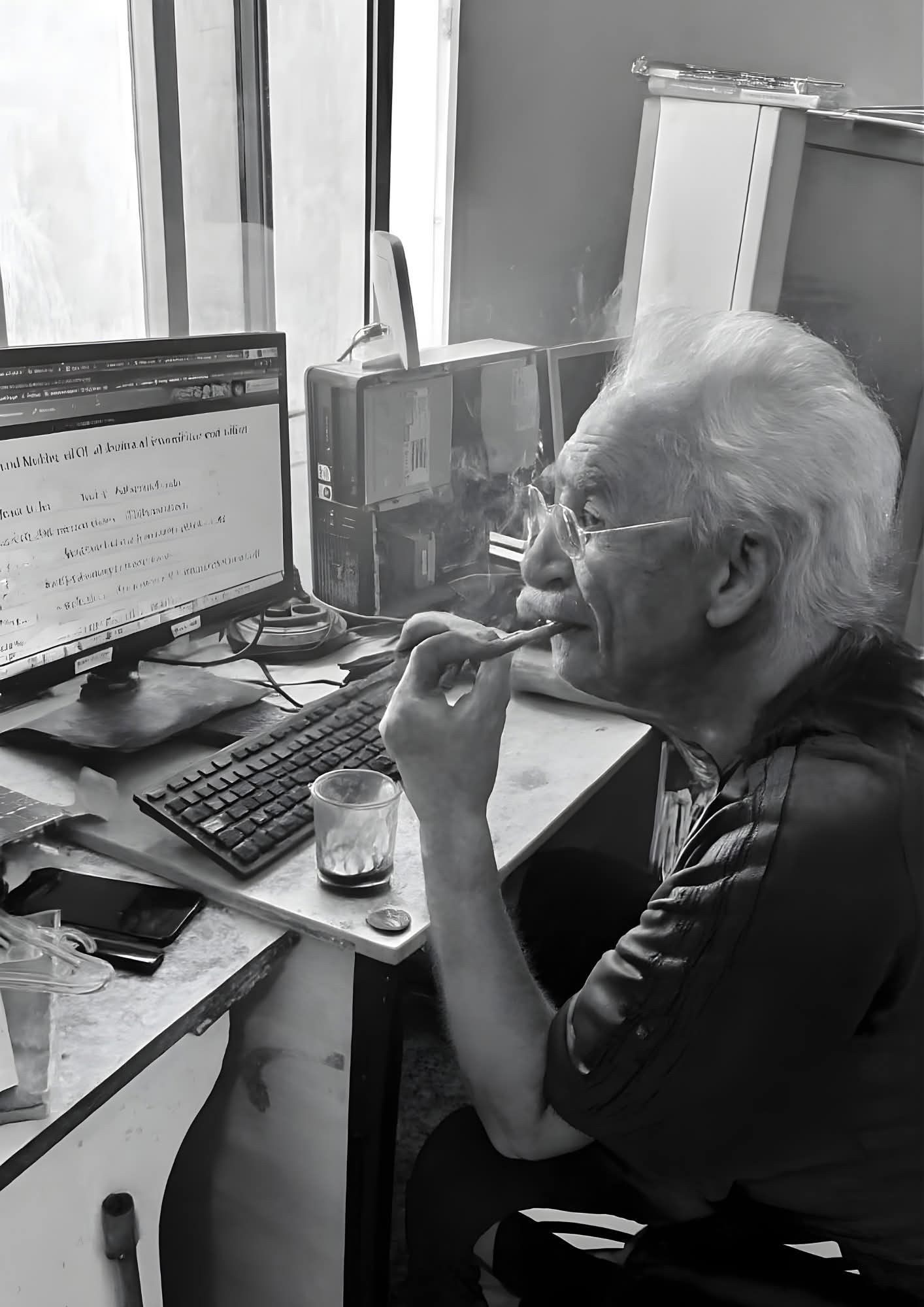 أكاديمية اينشتاين 